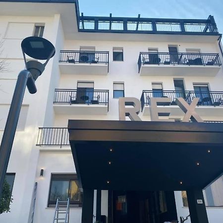 Hotel Rex Лидо-ди-Савио Экстерьер фото