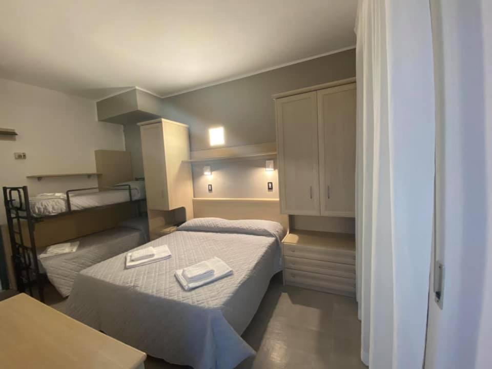 Hotel Rex Лидо-ди-Савио Экстерьер фото